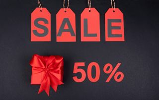 SALE 50 % en rouge